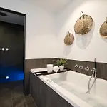 Captains Boathouse ハルデルウェイク